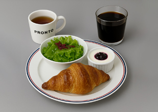クロワッサン＋サラダ＋オニオンスープ＋ヨーグルトorゆで卵＋下記のドリンク